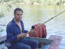 А. Гуляев тоже ловит рыбу